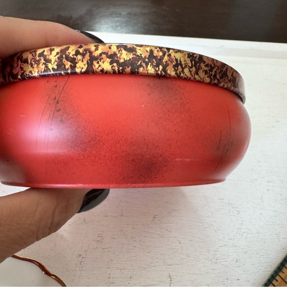 Beautiful Vintage Round Tin Fascination Face Powder Trinket Box Made in England - Picture 8 of 16